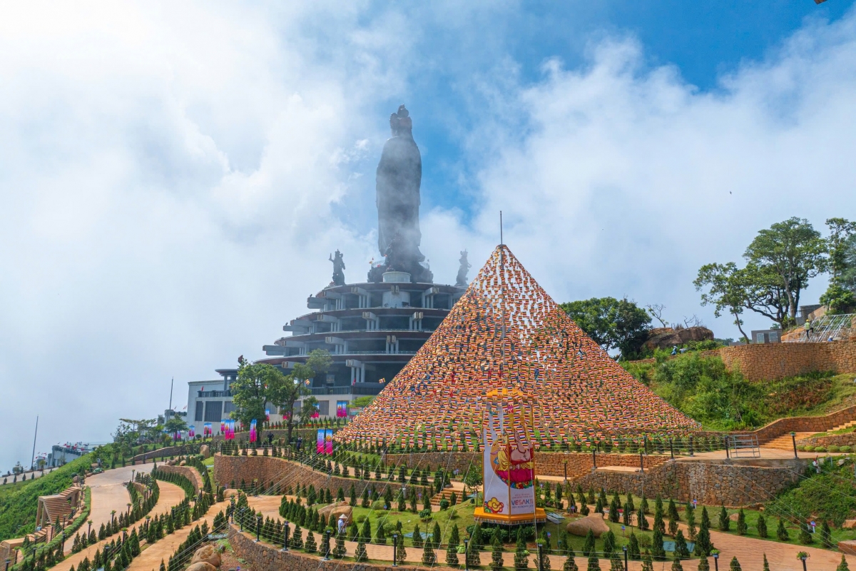Chi tiết phân luồng giao thông phục vụ Vesak 2025 tại núi Bà Đen (Tây Ninh)